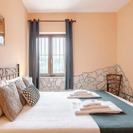 Bed & Breakfast Relax - Con Piscina Lapio